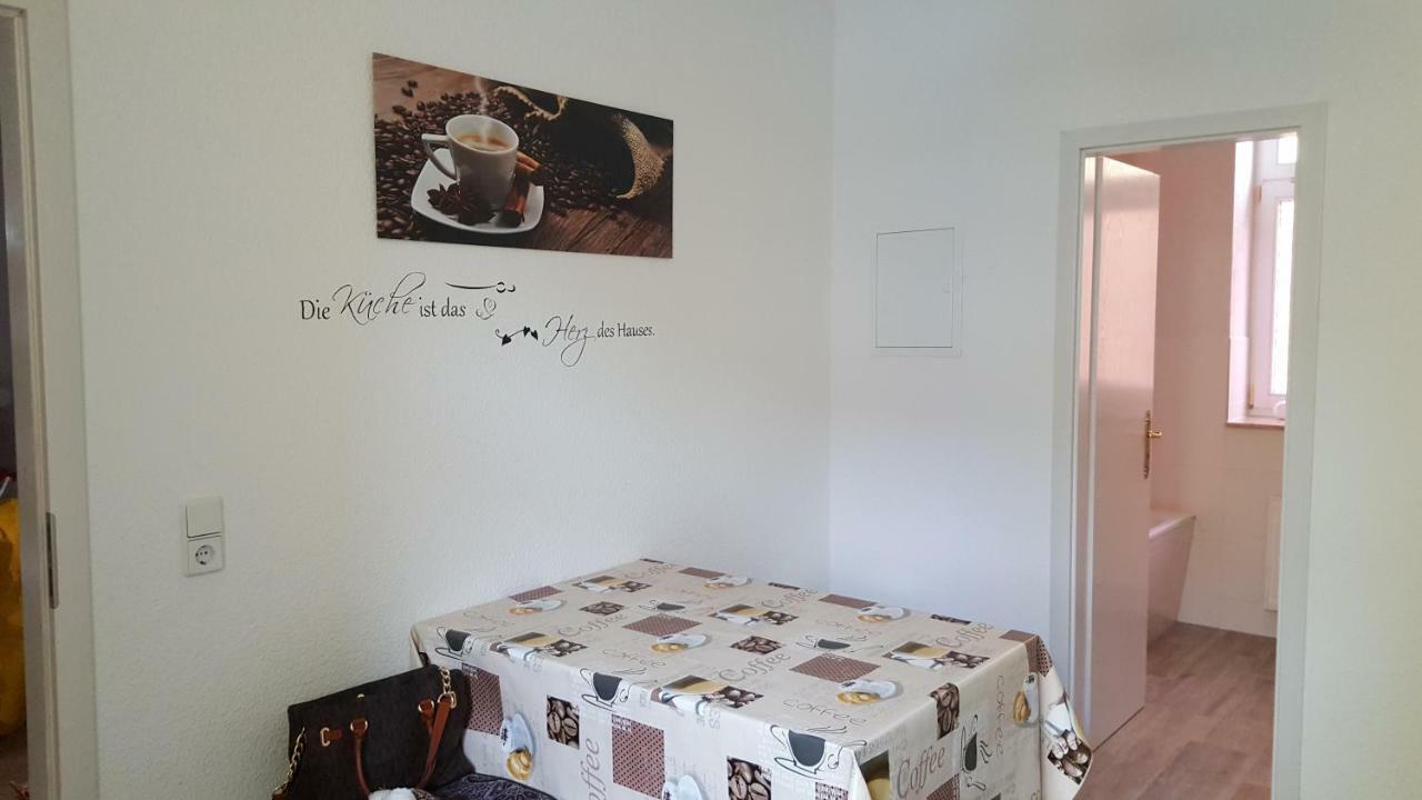 Ferienwohnung Am Marktplatz Eisenhüttenstadt Exterior foto