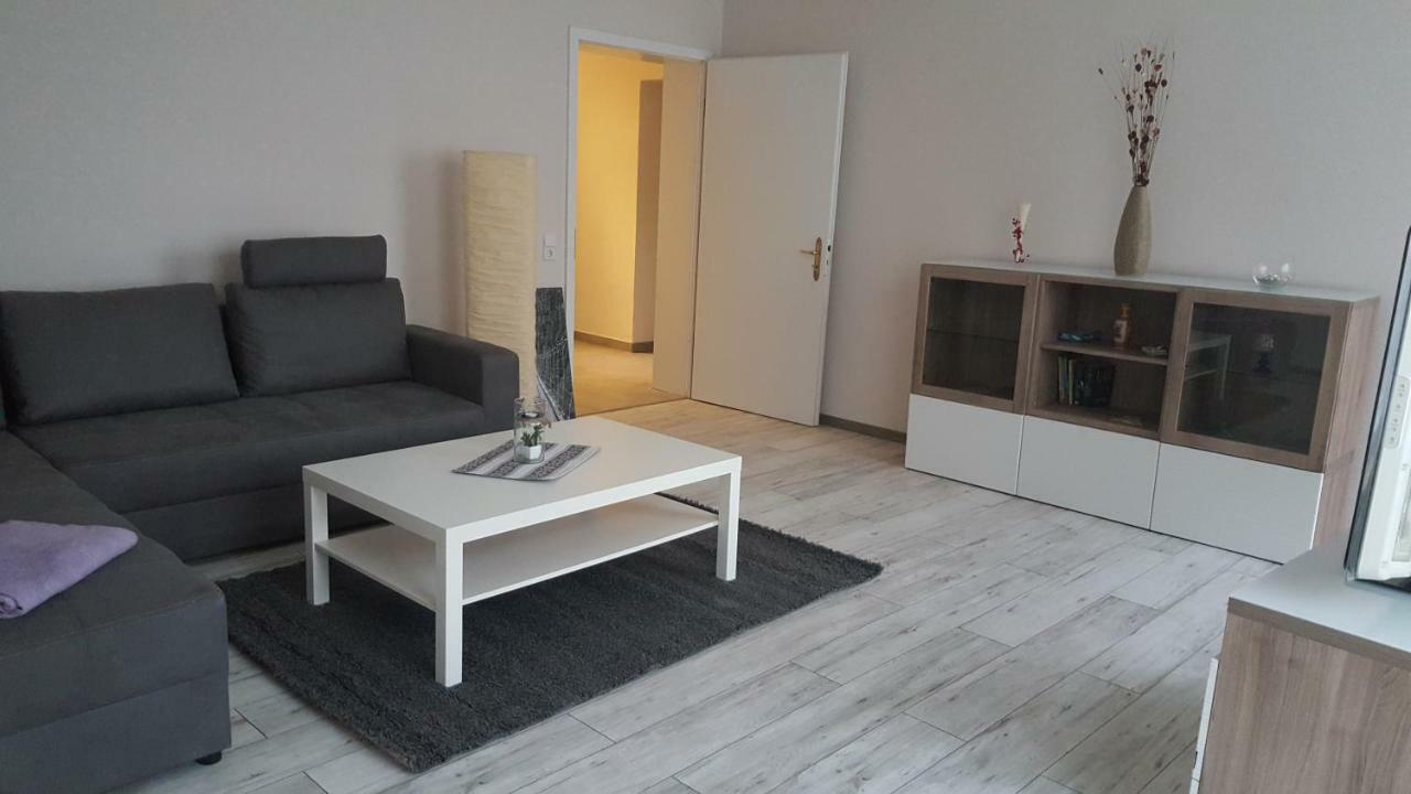 Ferienwohnung Am Marktplatz Eisenhüttenstadt Exterior foto
